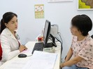 Căn bệnh khiến cô gái nổi mụn muốn tự sát