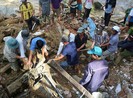 Triển khai mọi phương án để cứu người bị vùi lấp