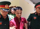 Trao giấy khen cho công dân tố giác Triệu Quân Sự