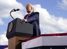 Ông Trump tuyên bố sẽ 'nói chuyện với Nga' về Belarus