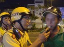 Từ ngày mai, uống rượu bia rồi đi xe đạp cũng bị phạt nặng