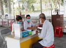 Người dân ở 5 tỉnh được nhận gộp hai tháng lương hưu