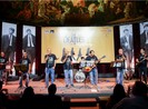 Fan của The Beatles sống lại không khí của một thời xa vắng