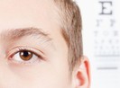 Thiếu niên bị mù và điếc vì ăn thức ăn nhanh trong suốt 10 năm