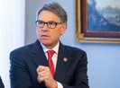 Bộ trưởng Năng lượng Mỹ từ chức dưới áp lực luận tội ông Trump