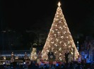 Thắp sáng cây thông Noel, nước Mỹ chào đón mùa lễ hội