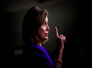 Bà Pelosi cáo buộc ông Trump 'che đậy' bằng chứng luận tội
