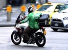 Bán hàng online, giao hàng nhanh 'phất' mạnh nhờ COVID-19
