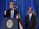Tổng thống Trump bác tin cách chức bộ trưởng Y tế Mỹ