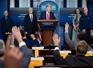 Ông Trump nói lại: 'Không giải tán đội đặc nhiệm COVID-19'