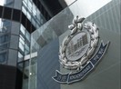 Nghi tàng trữ vũ khí, một phi công Mỹ bị bắt ở Hong Kong