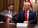 Reuters: Ông Trump cân nhắc sa thải ông Esper sau bầu cử