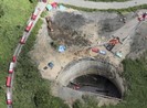 Tìm thấy thi thể công nhân xây dựng Nhật trong bể dầu sâu 30 m