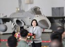 Bà Thái gọi phi công chặn máy bay Trung Quốc là anh hùng