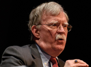 Tổng thống Trump gọi cựu cố vấn John Bolton là 'ngớ ngẩn'