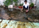 Sóc Trăng: 1 gia đình bị tạt chất bẩn chưa biết lý do