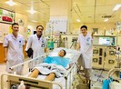 Trèo cây gạo, nam thanh niên té ngã từ độ cao 15 m