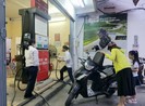 Thời gian điều chỉnh giá xăng nên rút xuống 7 ngày