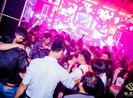 150 cảnh sát đột kích bar, phát hiện hơn trăm dân chơi ma túy