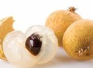 Bé 2 tuổi ngồi chơi một mình, bóc nhãn ăn hóc hạt tử vong
