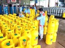 Thuê người làm nghẽn hotline của đối thủ bán gas
