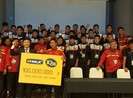 U-20 Việt Nam bất ngờ nhận quà đặc biệt