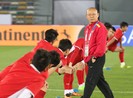 Vì sao Kiatisuk qua mặt HLV Park Hang-seo?