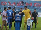 Nam Định rớt hạng, trọng tài mới hổ thẹn