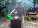 Bồi hồi bắt gặp nồi bánh chưng, bánh tét giữa lòng phố thị