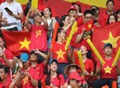 Khi phố Nguyễn Huệ phục vụ bóng đá, người dân đi đường nào?