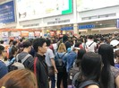 Mới vào hè sân bay Tân Sơn Nhất đã đông nghẹt