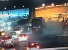Xe khách chập bình ắc quy, cháy trong hầm sông Sài Gòn