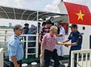 Người dân trải nghiệm tour du lịch mới dọc sông Sài Gòn