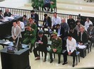 Cựu phó văn phòng ủy ban khóc vì 'sợ không qua khỏi trong tù'