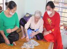 Cảm động cụ bà 107 tuổi đập heo đất góp tiền chống dịch