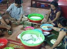 Có một nhà ở Hóc Môn giữ tập tục gói bánh tét cúng ông bà