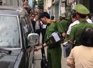 Công an hoàn tất việc khám xét nhà ông Trần Văn Minh
