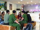 Làm đẹp không như ý, nhóm người đến thẩm mỹ viện đòi lại tiền