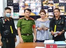 Nữ du khách bất ngờ khi nhận lại chiếc ví đánh rơi