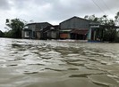 Nhiều nơi ở Quảng Nam ngập sâu và bị chia cắt