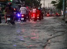TP.HCM ngập sâu chiều cuối tuần vì triều cường dâng cao