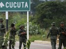 Venezuela: Phe chống đối tấn công quân đội để cướp kho đạn