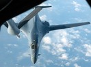 Không quân Mỹ đưa 2 máy bay ném bom B-1 Lancer đến biển Đông