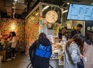 Hong Kong: Các ‘cửa hàng màu vàng’ tìm cách né luật an ninh