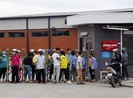 Chủ doanh nghiệp 'mất tích', hơn 800 công nhân hoang mang
