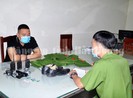 Giả người của Bộ Công an lừa tiền 'chạy' giấy tờ