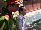 Lừa làm thủ tục đi Mỹ, chiếm đoạt hàng trăm triệu đồng