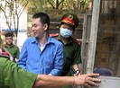 Người đàn ông từ Hà Nội vào TP.HCM mua hàng cấm