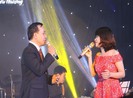 Bác sĩ 'cháy' hết mình hát tiếp sức đàn em