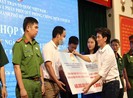 Ca sĩ Đàm Vĩnh Hưng vận động gần 7 tỉ đồng chống dịch COVID-19